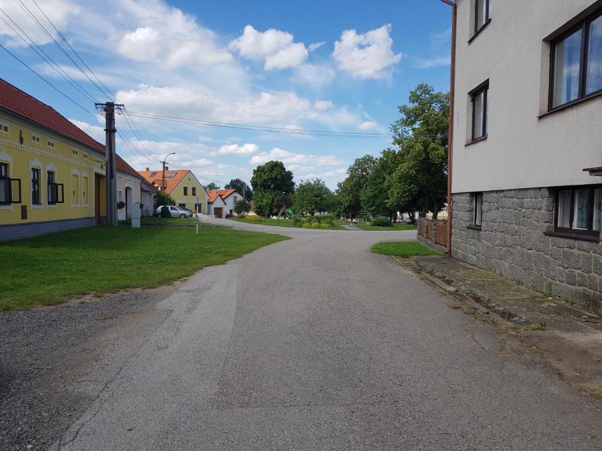 Ubytování Agnes Jaronice Exterior foto