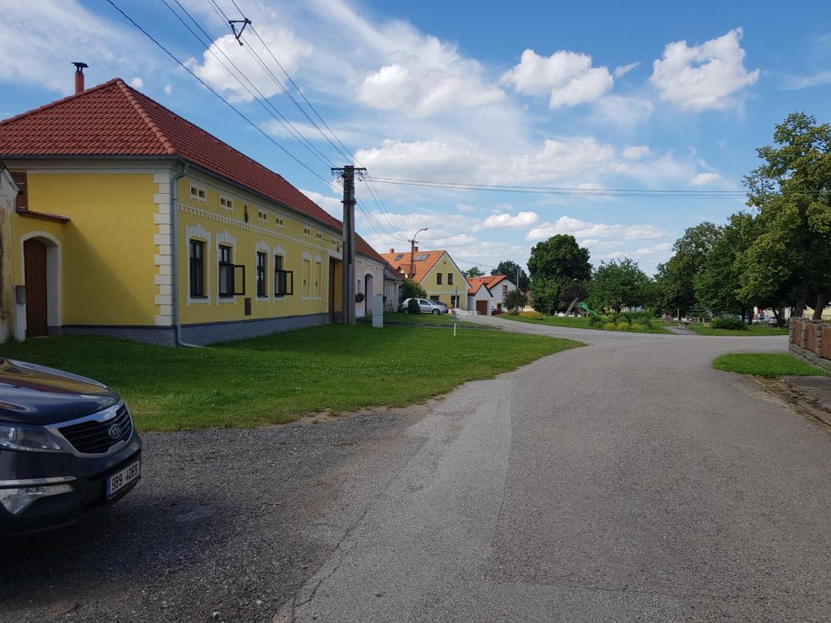 Ubytování Agnes Jaronice Exterior foto